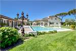 16 bed House for sale in Massarosa