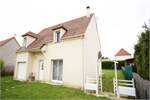 8 bed Villa for sale in Oise