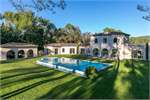 6 bed Villa for sale in Grasse