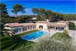 4 bed Villa for sale in Grasse