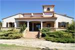 5 bed Villa for sale in Nimes