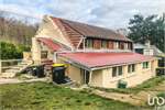 4 bed Villa for sale in Oise