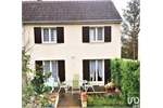 3 bed Villa for sale in Yonne