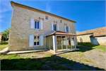 4 bed Villa for sale in Lot-et-garonne