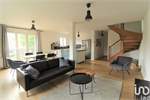 3 bed Villa for sale in Yvelines