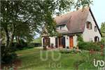 6 bed Villa for sale in Eure